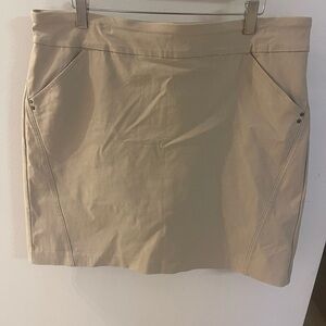 New Condition Northern Reflections Sport Skirt Size L